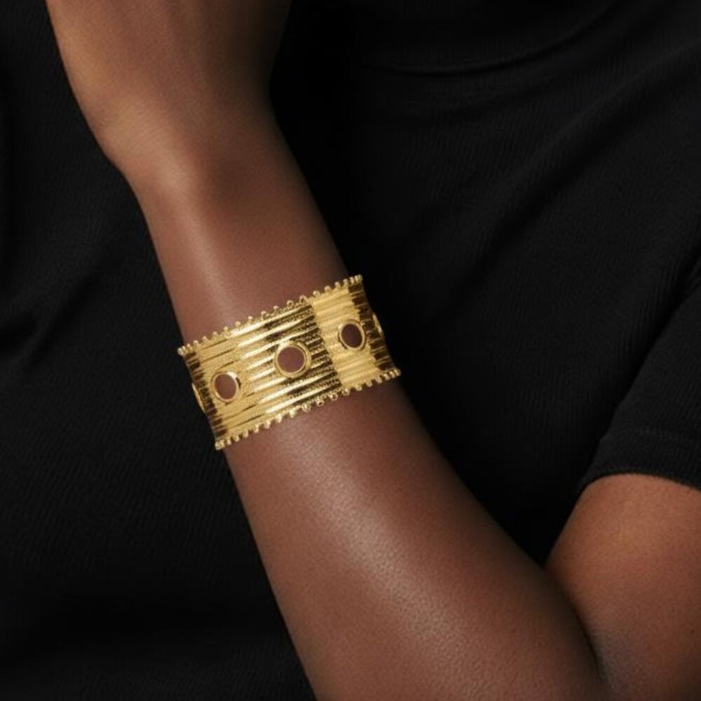 Wide Gold-Plated Stainless Steel Bangle/Adjustable Open-End Fashion Bow Design